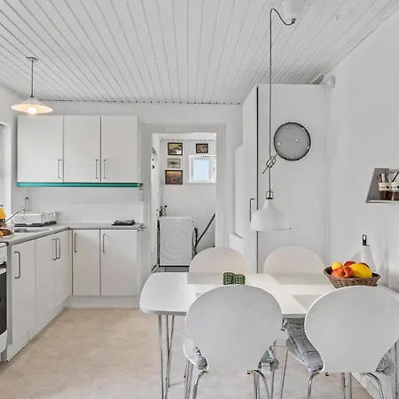 1 Bedroom Amazing In Stubbekøbing